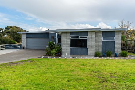 Photo of property in 29b Seabreeze Road, Mangawhai Heads, Mangawhai, 0505