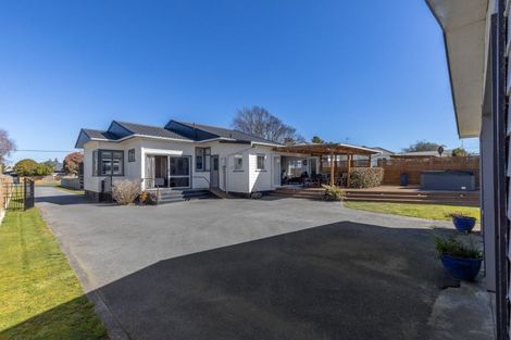 Photo of property in 48a Kings Drive, Levin, 5510