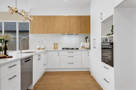 Photo of property in 23 Rohi Place, Flat Bush, Auckland, 2019