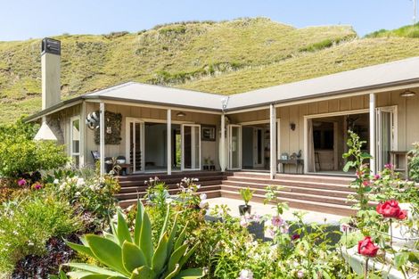 Photo of property in 11 Mangakuri Road, Kairakau, Havelock North, 4295