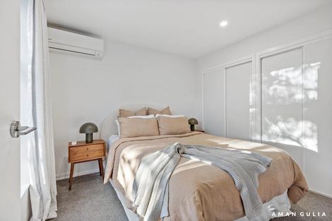 Photo of property in 33 Tokai Place, Glen Eden, 0602