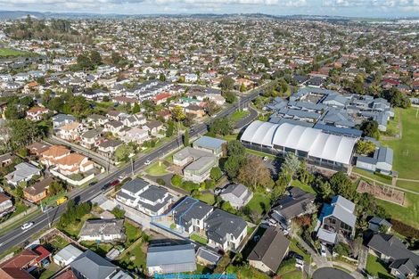 Photo of property in 241a Bucklands Beach Road, Bucklands Beach, Auckland, 2012