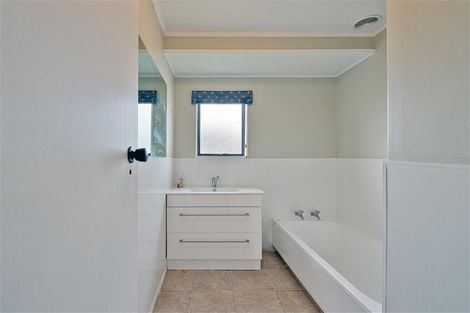 Photo of property in 10 Glamorgan Avenue, Tamatea, Napier, 4112