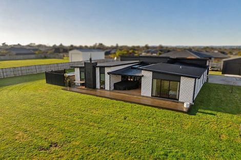 Photo of property in 5 Remutaka Lane, Carterton, 5713