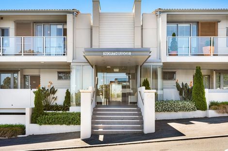 Photo of property in Northridge Apartments Stage Z, 5/22 Hospital Terrace, Hospital Hill, Napier, 4110