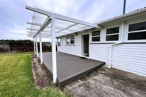 Photo of property in 27 Linwood Avenue, Forrest Hill, Auckland, 0620