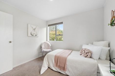 Photo of property in 43 Guadeloupe Crescent, Grenada Village, Wellington, 6037