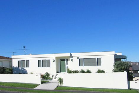 Photo of property in 1/103 Redoubt Road, Goodwood Heights, Auckland, 2105