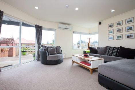 Photo of property in 2 Caesar Roose Drive, Glenview, Hamilton, 3206