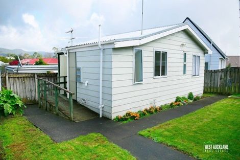 Photo of property in 2/1 Imperial Place, Henderson, Auckland, 0612