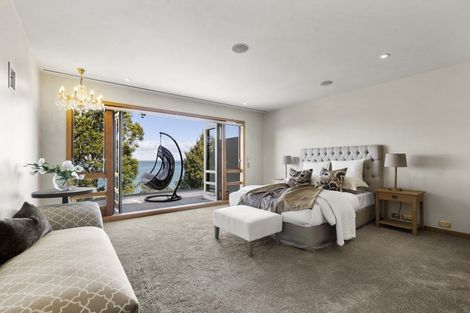 Photo of property in 104 Kauri Road, Laingholm, Auckland, 0604