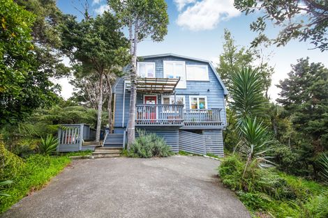 Photo of property in 89 Laingholm Drive, Laingholm, Auckland, 0604