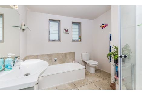 Photo of property in 16 Edkins Road, Kerikeri, 0230