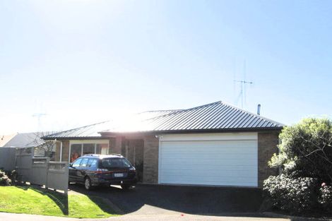 Photo of property in 5 Johnsfield Place, Rototuna, Hamilton, 3210