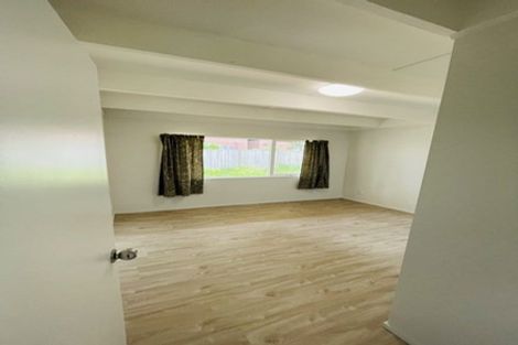 Photo of property in 7/5 Keeling Road, Henderson, Auckland, 0612