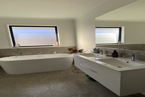 Photo of property in 4 Navy Lane, Papamoa, 3118