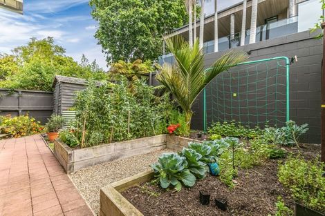Photo of property in 2/17 Rangitira Avenue, Takapuna, Auckland, 0622