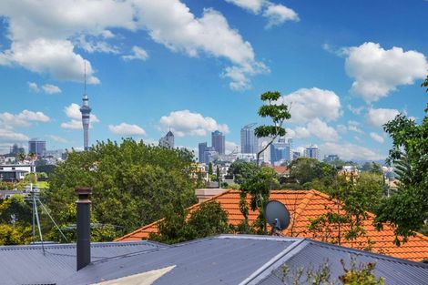 Photo of property in 7 Temple Street, Meadowbank, Auckland, 1072