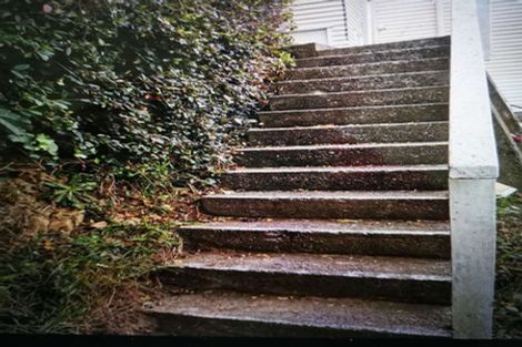 Photo of property in 88 Newlands Road, Newlands, Wellington, 6037