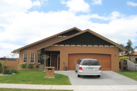 Photo of property in 1 Piha Close, Papamoa Beach, Papamoa, 3118