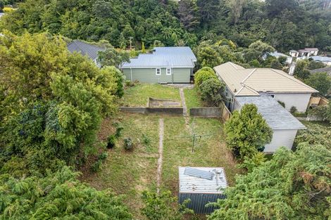 Photo of property in 25 Lincoln Avenue, Tawa, Wellington, 5028