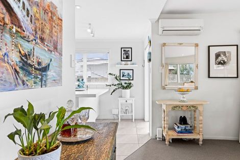 Photo of property in 1/40 The Esplanade, Westshore, Napier, 4110