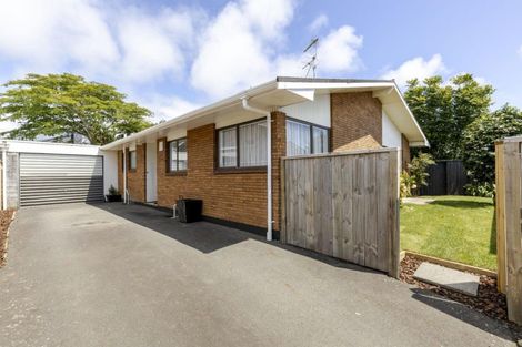 Photo of property in 2/21 Fulford Street, New Plymouth, 4310