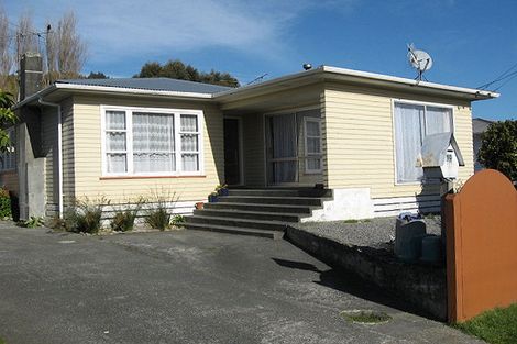 Photo of property in 10 Ruthven Road, Wainuiomata, Lower Hutt, 5014