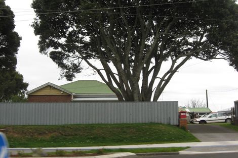 Photo of property in 1162 South Road, Oakura, 4314