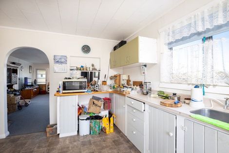 Photo of property in 42 Seymour Street, Waitara, 4320