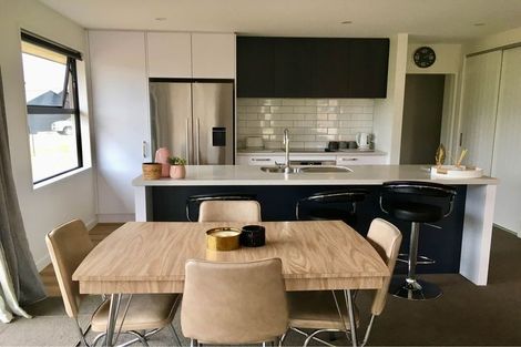 Photo of property in 13 Pennycook Place, Lake Hawea, 9382