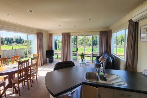 Photo of property in 29 Edgewater Grove, Whakatane, 3120