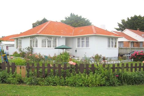 Photo of property in 22 Parkinson Avenue, Wesley, Auckland, 1041