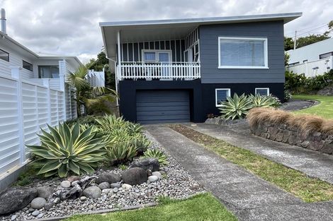 Photo of property in 9 Lismore Street, Strandon, New Plymouth, 4312