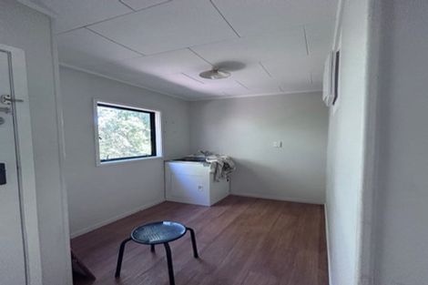 Photo of property in 121 Athena Drive, Totara Vale, Auckland, 0629