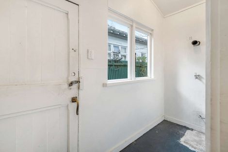 Photo of property in 21 Neidpath Road, The Glen, Dunedin, 9011