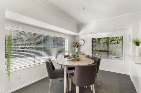 Photo of property in 57 Kurnell Drive, Botany Downs, Auckland, 2010