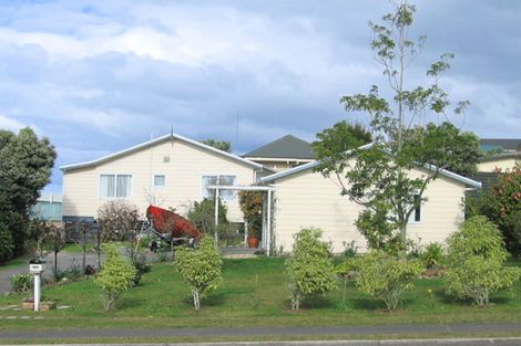 Photo of property in 210 The Drive, Whangamata, 3620