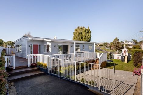 Photo of property in 12 Mcdonnell Street, Omokoroa, 3114