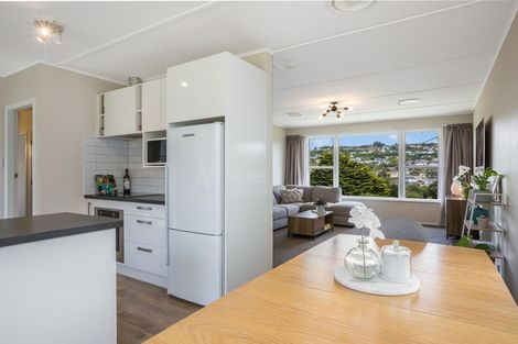 Photo of property in 14 Lynda Avenue, Paparangi, Wellington, 6037