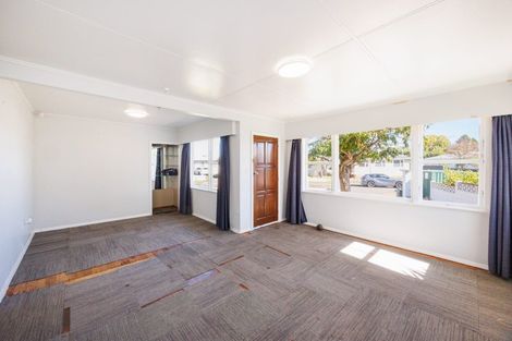 Photo of property in 3 Ellesmere Crescent, Highbury, Palmerston North, 4412