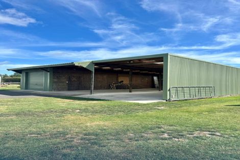Photo of property in 197 Paroa Road, Coastlands, Whakatane, 3191