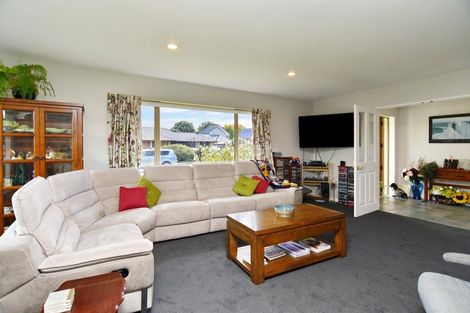 Photo of property in 44 Panckhurst Drive, Woodend, 7610