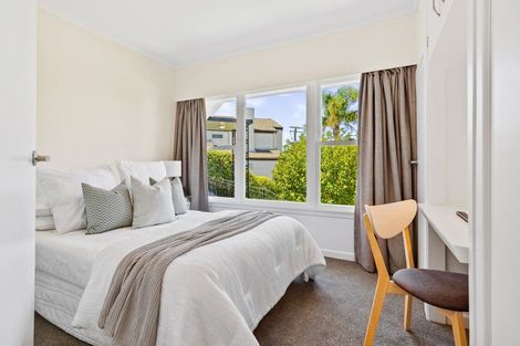 Photo of property in 36 Montgomery Avenue, Rothesay Bay, Auckland, 0630