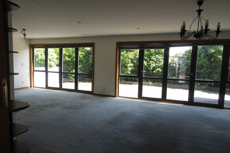 Photo of property in 302 Riccarton Road, Upper Riccarton, Christchurch, 8041