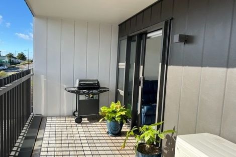 Photo of property in 49 Kauri Amber Road, Westgate, Auckland, 0614