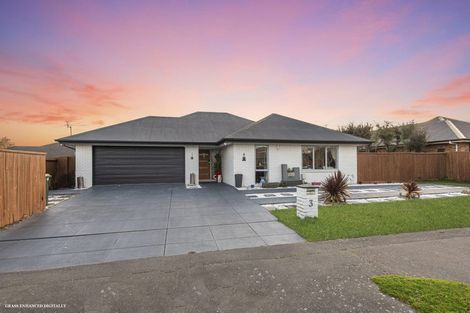 Photo of property in 3 Marlowe Place, Rolleston, 7614