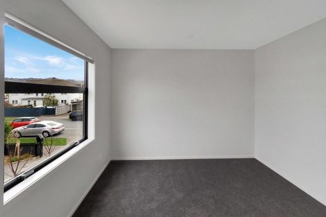 Photo of property in 137 Whites Line East, Waiwhetu, Lower Hutt, 5010