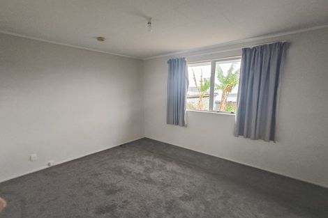 Photo of property in 2/30 Kennington Drive, Clendon Park, Auckland, 2103