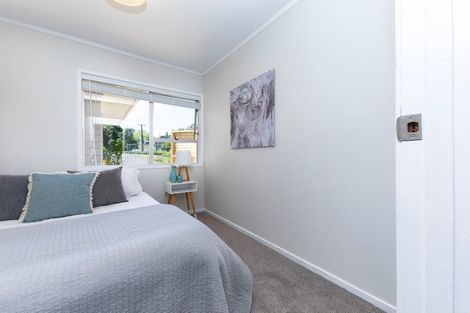 Photo of property in 133 Millbrook Road, Sunnyvale, Auckland, 0612